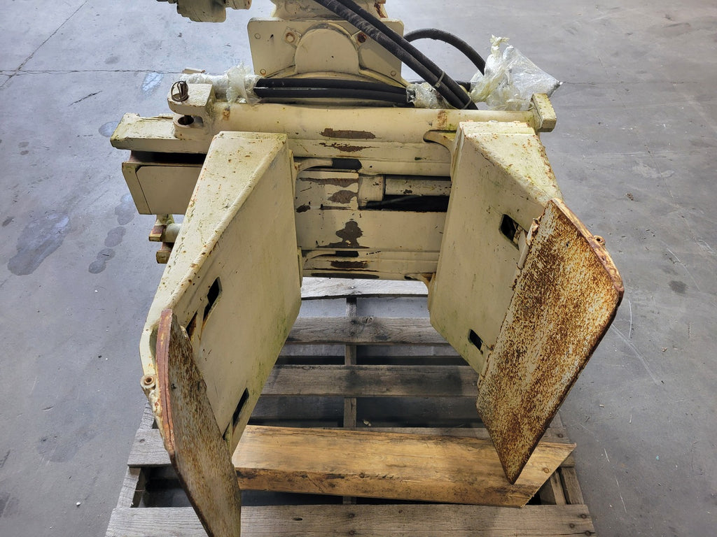 CASCADE 4 ft Pulp Bale Clamp
