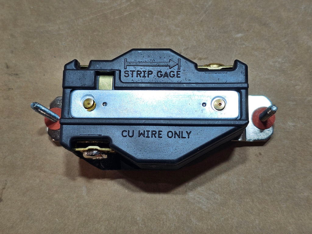 HUBBELL 30A, 125V, 2-Pole Locking Receptacle L530R