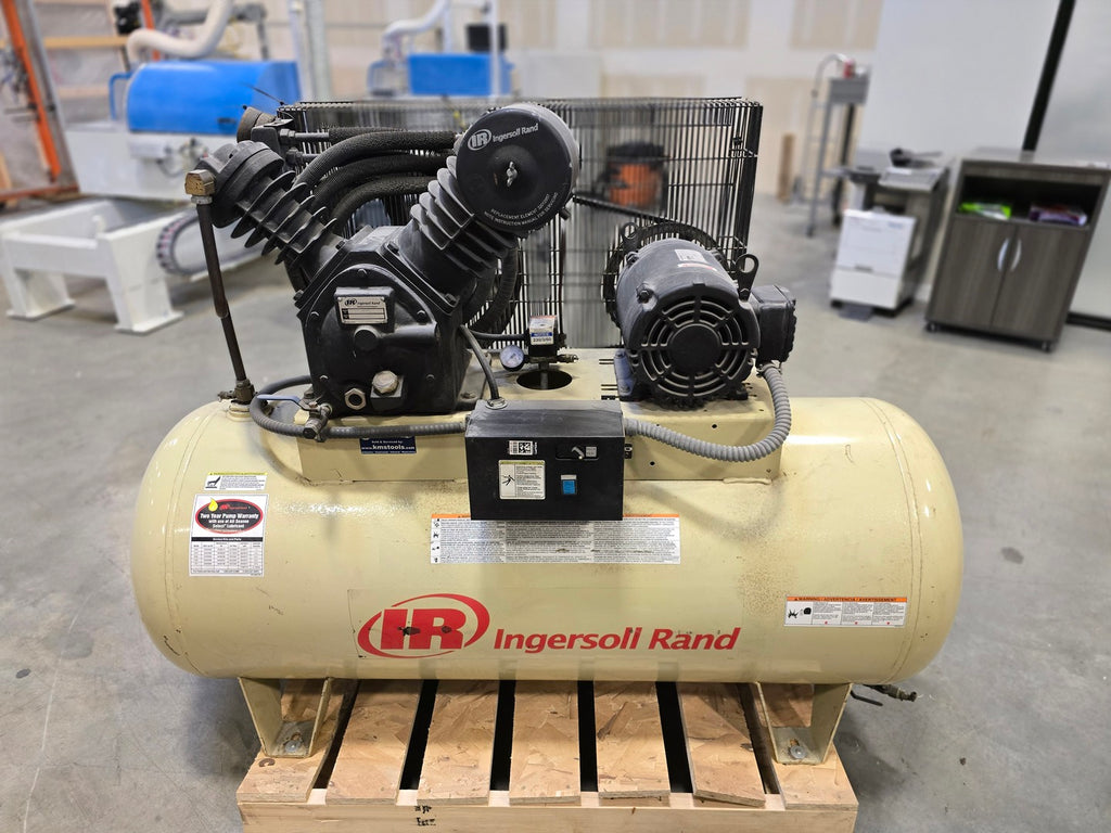 INGERSOLL-RAND 10 HP, 35 CFM Two-Stage Reciprocating Air Compressor 2545E10V w/ DRS 60-1 Dryer