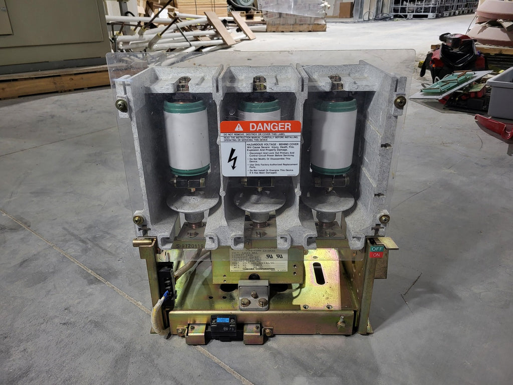 TOSHIBA 720 Amp, 3 Pole, 100-240 VAC/DC Vacuum Contactor CV-6KAU