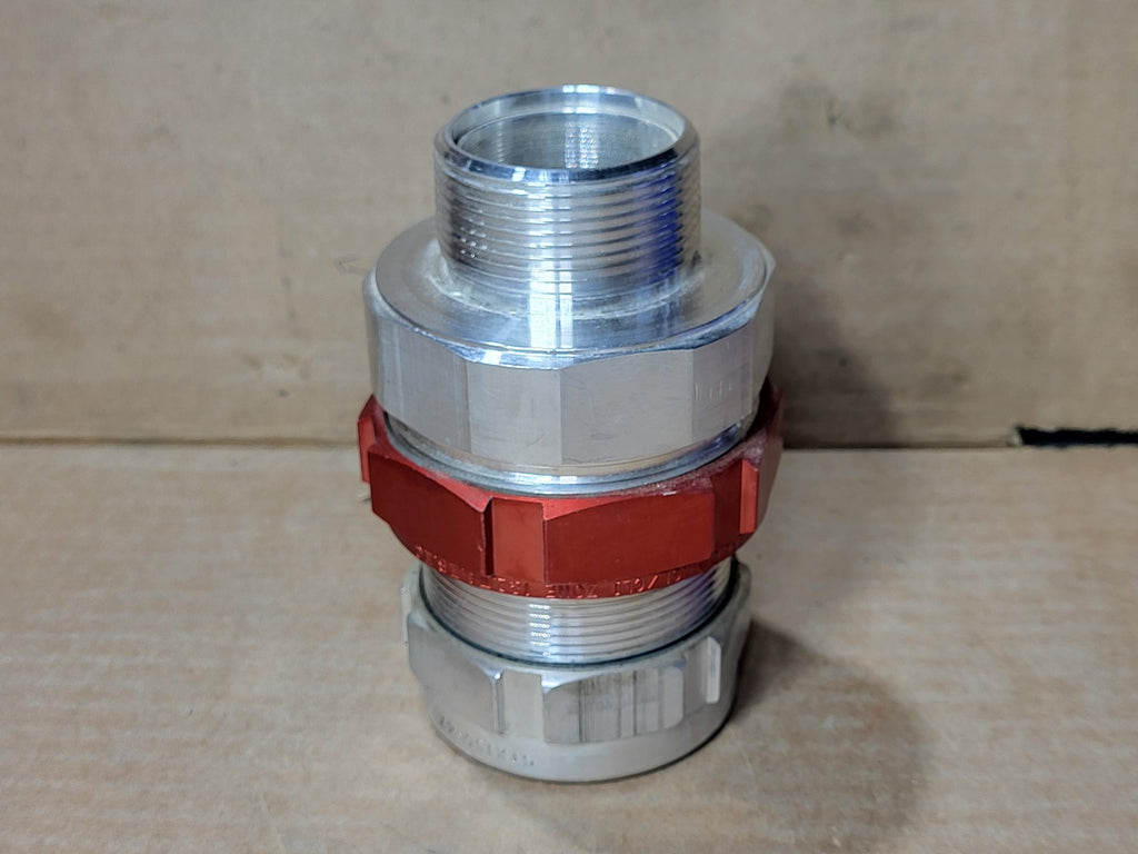 THOMAS & BETTS 1-1/2" Star Teck XP Cable Fitting STX150-471