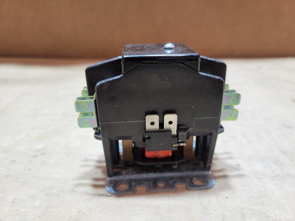 SIEMENS 20 Amp, 2 Pole, 600V, 24V Coil Contactor 45CG20AJB669R, E-011A