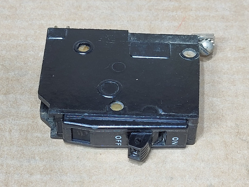 SQUARE D 20 Amp, 1 Pole, 120/240 Volts Circuit Breaker QO120