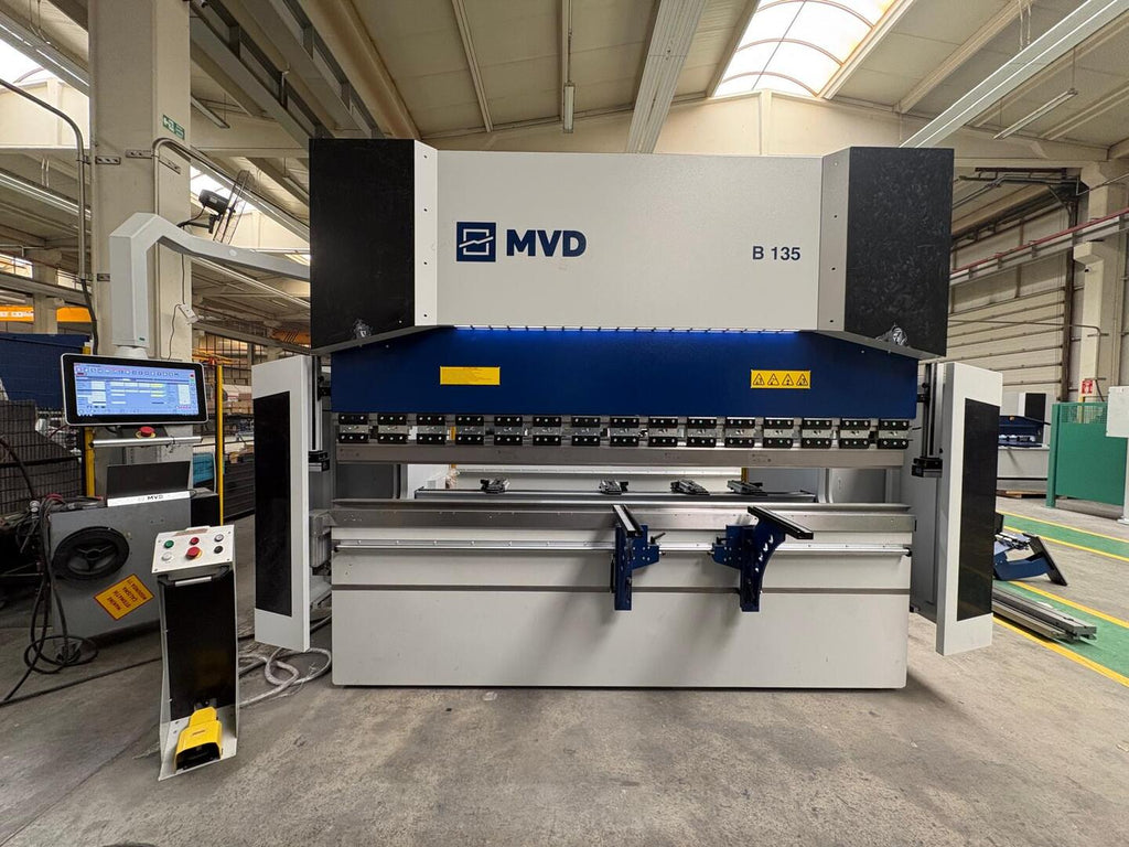 MVD 135 ton iBend Hydraulic Press Brake B Series B135-3100