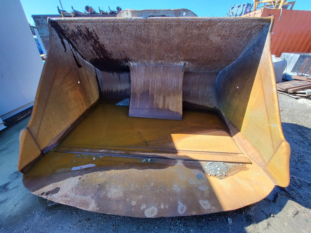 EPIROC 10 yrd Scoop Bucket for ST1530, LHB1018