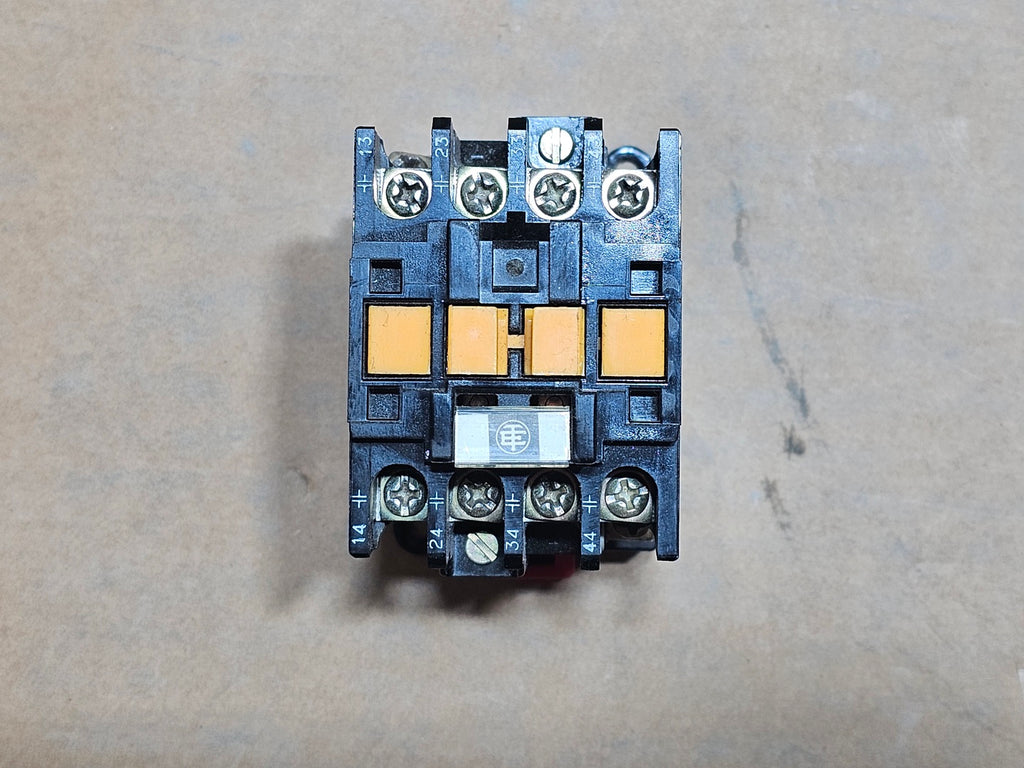 TELEMECANIQUE 10 Amp, 4 Pole, 4NO, 110/120 Volt Coil Contactor CA2-DN140