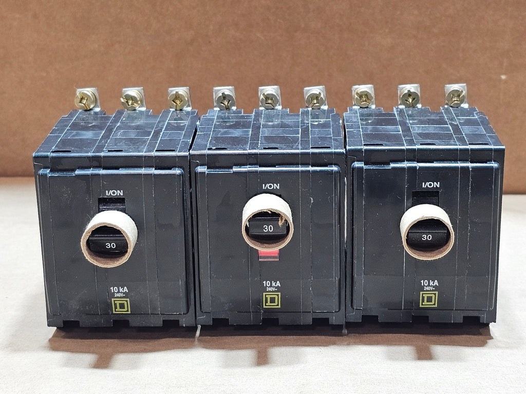 SQUARE D 30 Amp 240 Volts 3 Pole Circuit Breaker QOB330 (Box of 3)