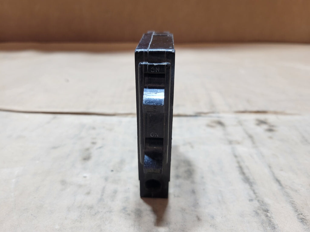 SQUARE D QO215 15A 2-Pole 120/240V Plug-In Circuit Breaker