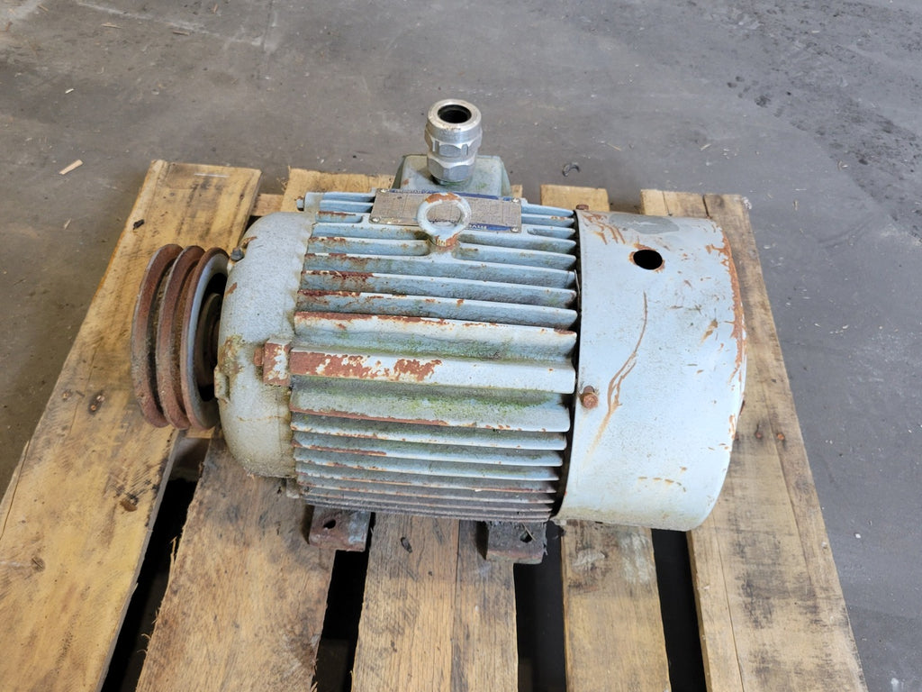 HYUNDAI HJS215SR235 10 HP 230/460V 3-Phase TEFC Inverter Duty AC Motor 1765 RPM 215T Frame w/ Double-Groove V-Belt Pulley