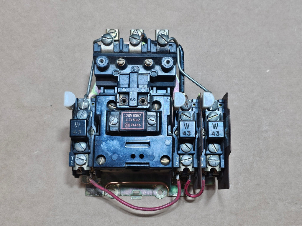 ALLEN-BRADLEY 709-BOD103 Series K NEMA Size 1 Magnetic Motor Starter 120V Coil 71A86 3-Pole