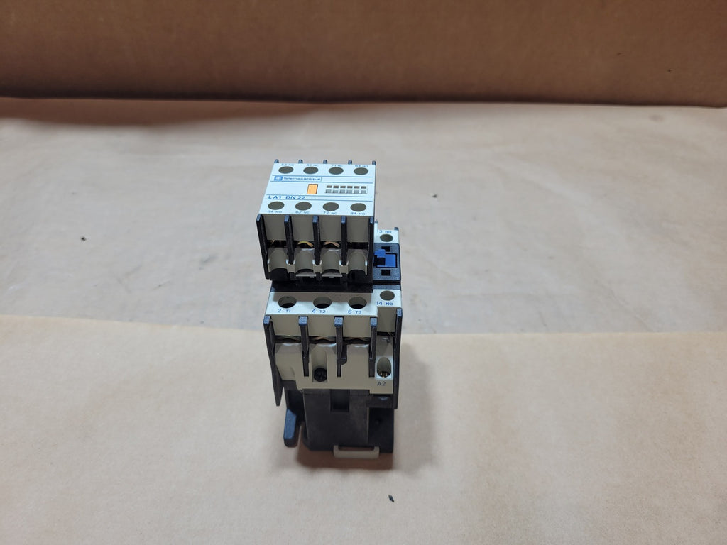TELEMECANIQUE LC1-D3232F6 32A 3-Pole Magnetic Contactor w/ LA1DN22 2NO+2NC Auxiliary Contact Block