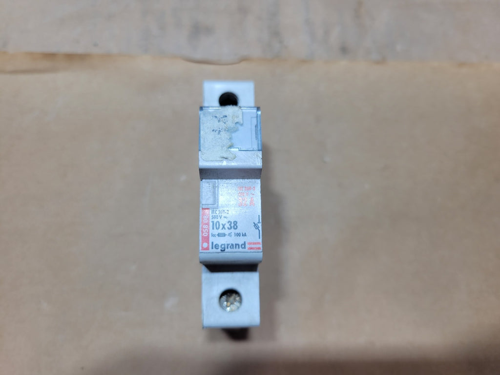 LEGRAND 1-Pole DIN Rail Fuse Holder 10x38mm 32A 500VAC, 005808