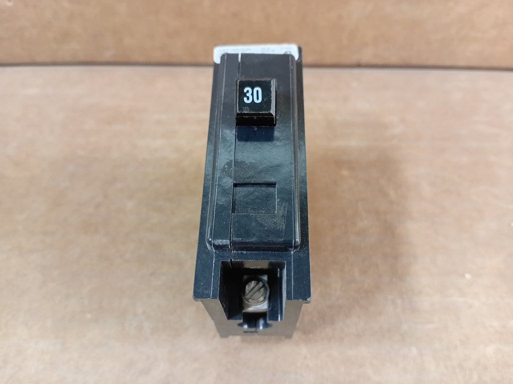 CUTLER-HAMMER 30 Amp, 1 Pole, 120/240 volts Circuit Breaker BA130
