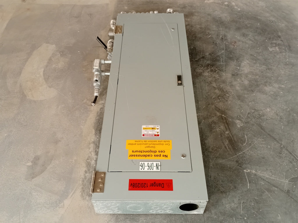 CUTLER-HAMMER 225 Amp, 120/208V, 3-Ph, 60 Circuits Panelboard PRL1A
