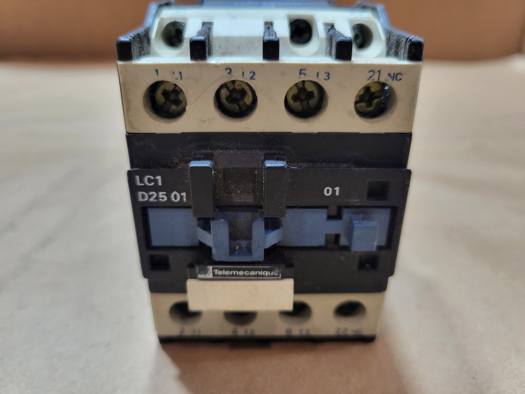 TELEMECANIQUE 40 Amp, 3 Pole, 1NC, 240 VAC Coil Contactor LC1D2501