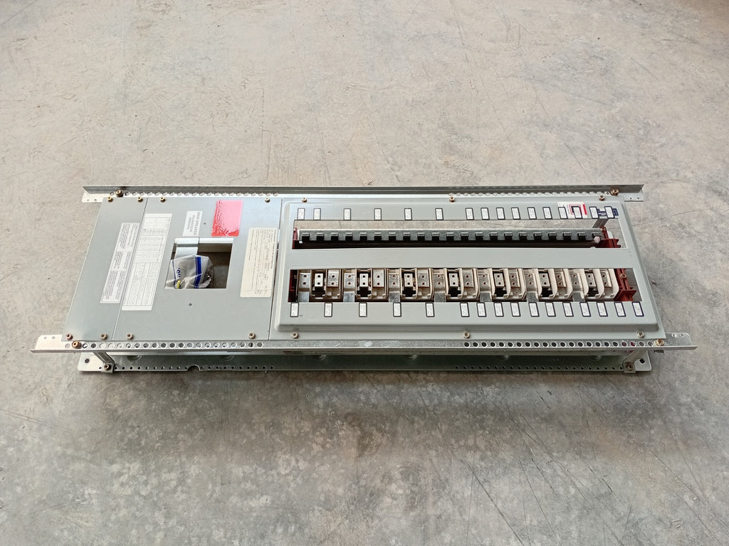 CUTLER-HAMMER Pow-R-Line 1a 225A 120/208V 3-Phase 42-Circuit Panelboard Interior
