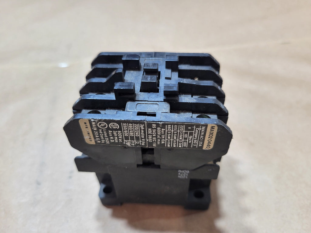 MTE 4-Pole Contactor 25A with 120VAC Coil MAX02 0440