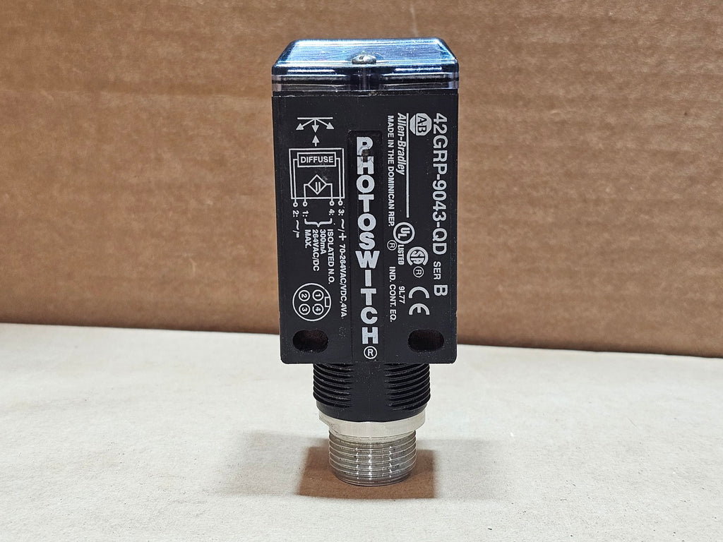 ALLEN-BRADLEY 42GRP-9043-QD Series B PHOTOSWITCH 10 ft Long-Range Diffuse Photoelectric Sensor 40-264VAC / 45-264VDC
