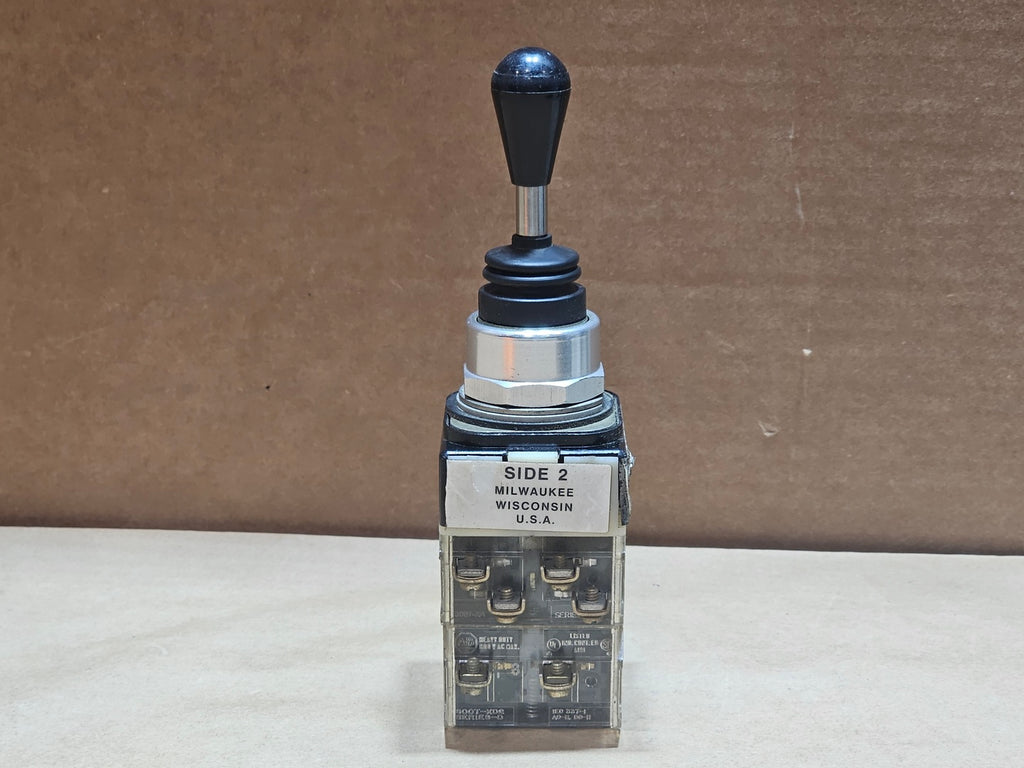 ALLEN-BRADLEY 800T-T4S 4-Way Momentary Spring Return Industrial Joystick Switch
