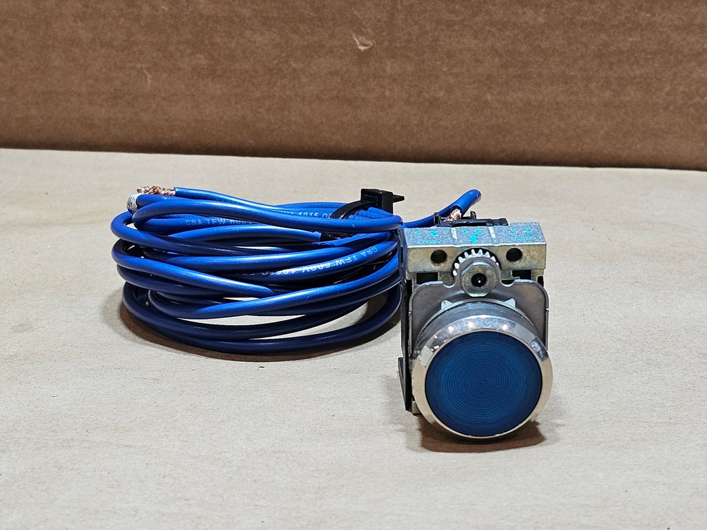SIEMENS SIRIUS ACT 3SU1 22mm Blue Momentary Pushbutton with 3SU1400-1AA10-1BA0 1NO Contact