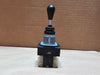 ALLEN-BRADLEY 800T-T2H3 Series T 30.5mm 2-Way Spring Return Toggle Switch w/ Contact Blocks