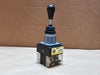 ALLEN-BRADLEY 800T-T2H3 Series T 30.5mm 2-Way Spring Return Toggle Switch w/ Contact Blocks