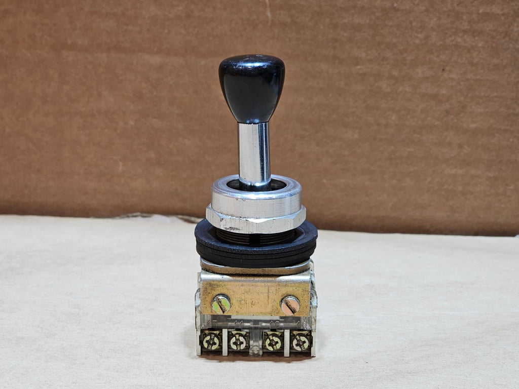 TELEMECANIQUE XD2-A Series 2-Direction 3-Position Industrial Joystick Controller