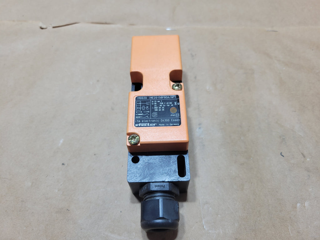 EFECTOR IM0020 IME2015BFBOA/NPT Inductive Proximity Sensor 15mm 20-250VAC/DC