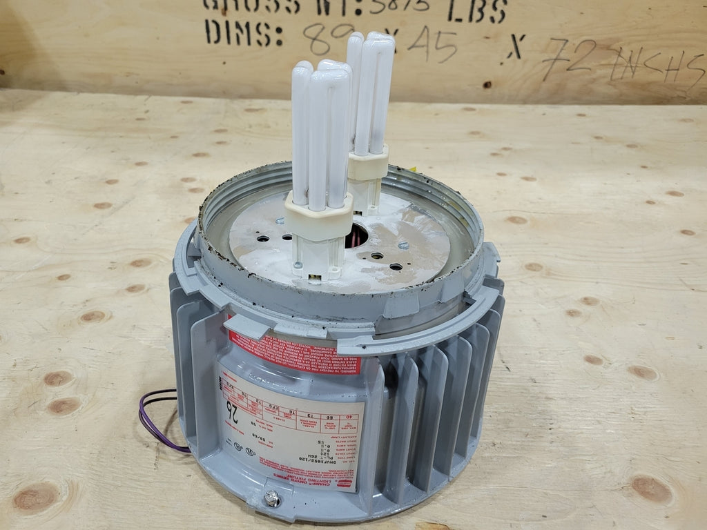 CROUSE-HINDS 26 Watt Champ DMVFB Series Lighting Fixture DMVFB052/120