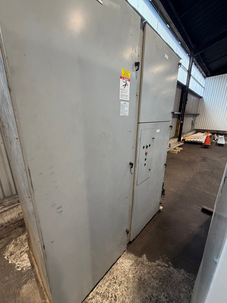 SIEMENS 4,160 V Medium Voltage MCC Section w/ 1250 HP Motor Starter