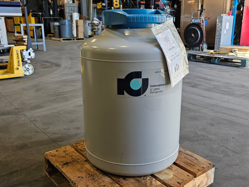 INTERNATIONAL CRYOGENICS, INC. 38L Liquid Nitrogen Cryogenic Refrigerator Dewar IC-38RX