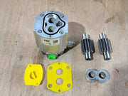 CATERPILLAR Clockwise Rotating Hydraulic Gear Pump 589-7089