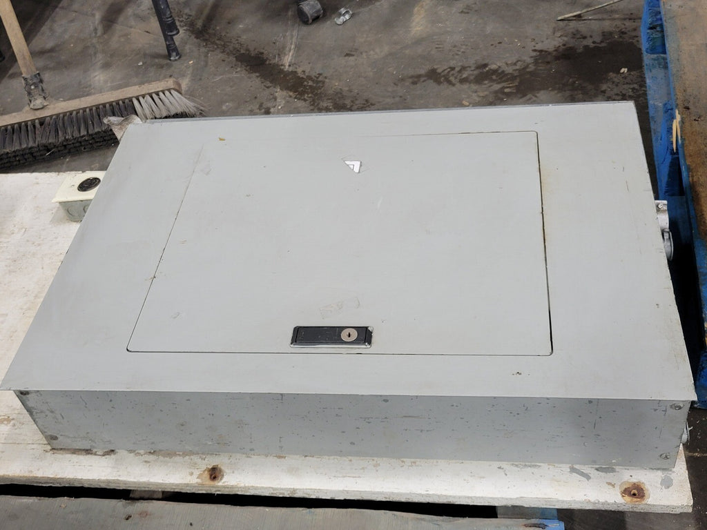 EATON 12/24 Spaces Electrical Panelboard CS2030