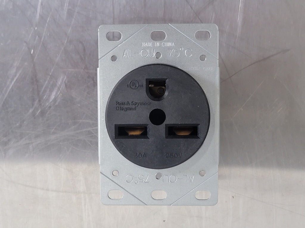 PASS & SEYMOUR Power Outlet 30A 250V 3801