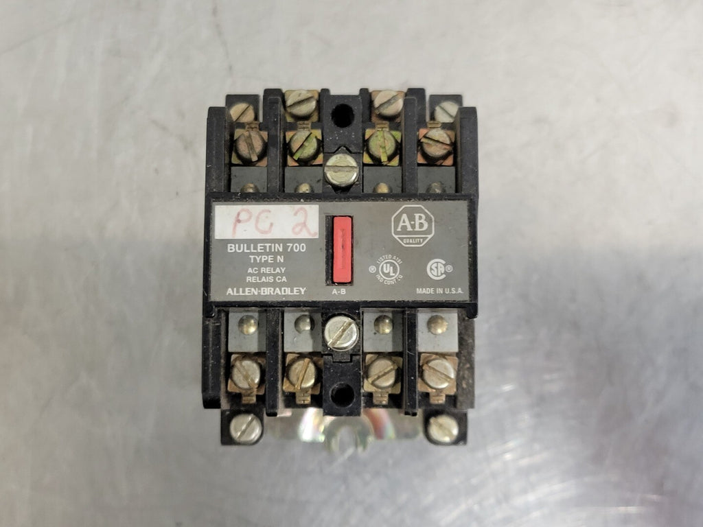 ALLEN-BRADLEY 10 Amps, NEMA EEMAC/A300 Control Relay 700-N400A1 