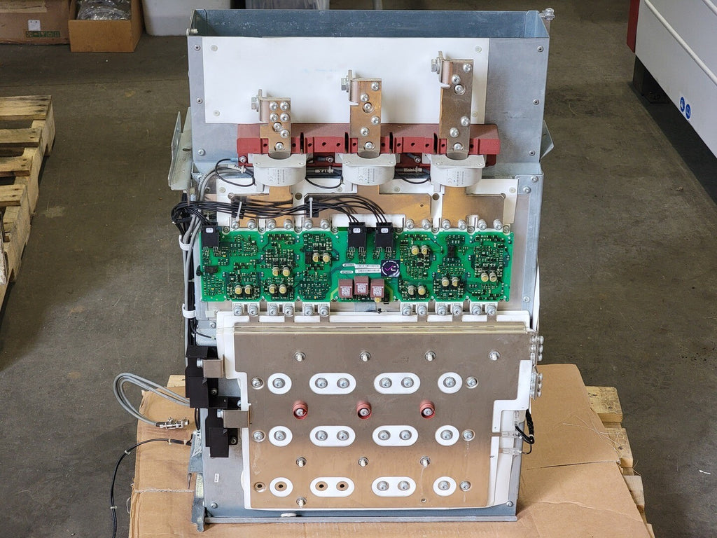 SIEMENS Sinamics Masterdrives Power Block for 3ph 380-480V 180A 6SL3351-1AE33-8AA2