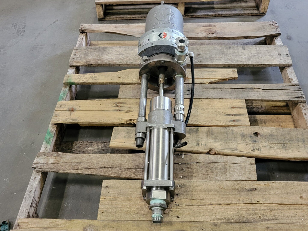 GRACO President 3:1 Pneumatic 2-Ball Piston Pump, SST, Stubby Length 218747