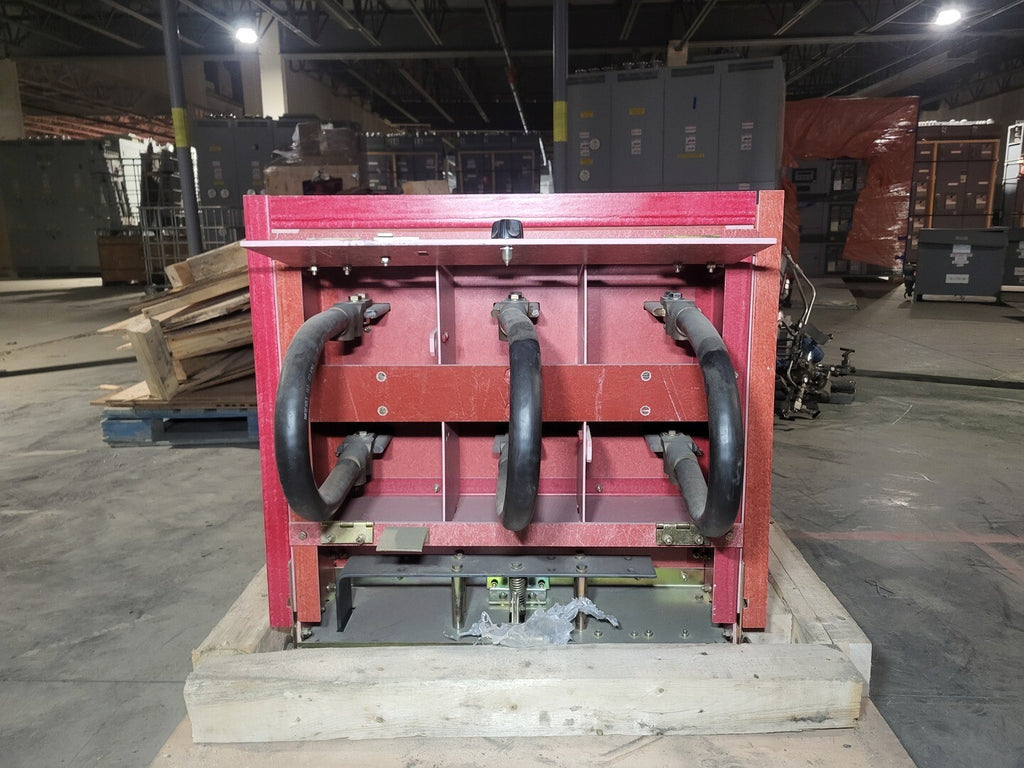 CUTLER-HAMMER 1200/2000 Amps Manual Ground and Test Device Type VCP-W 3777A50G02