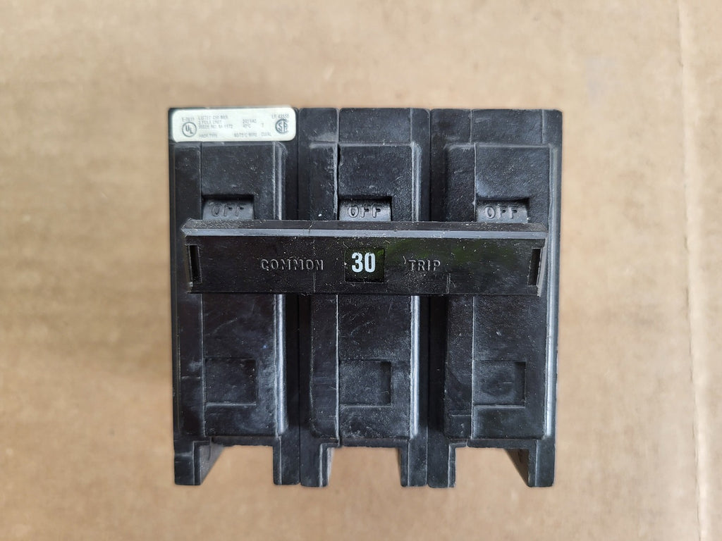 CUTLER-HAMMER 30 Amp 3 Pole 240 Volts Circuit Breaker QBHW3030H