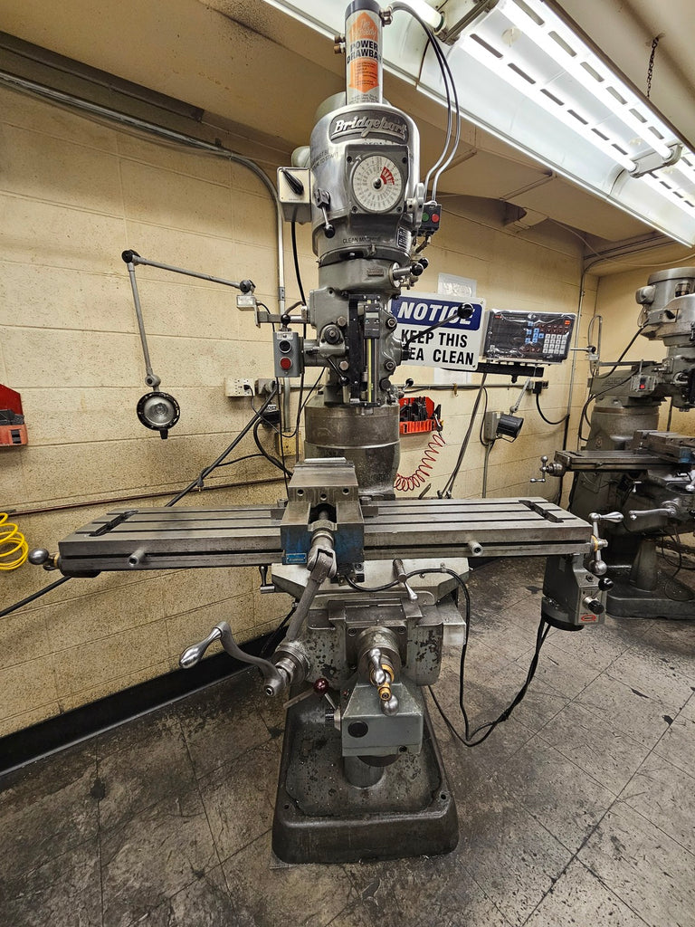 BRIDGEPORT 1.5 hp Knee Mill