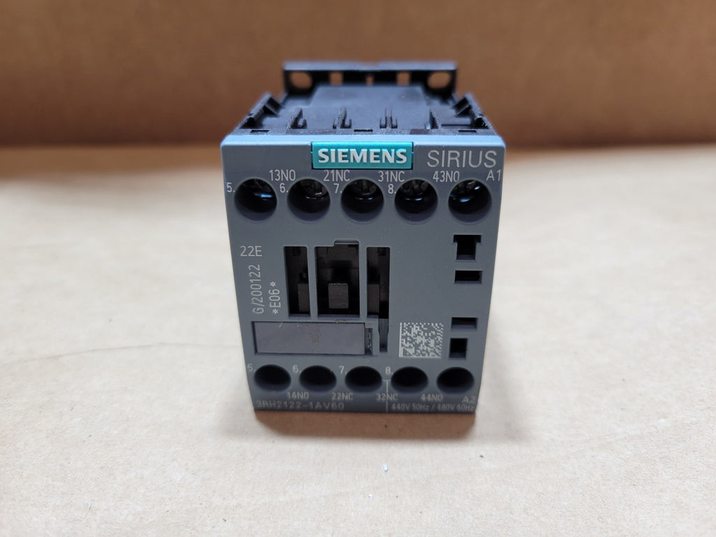 SIEMENS Control Relay 3RH2122-1AV60, 10A, 480V