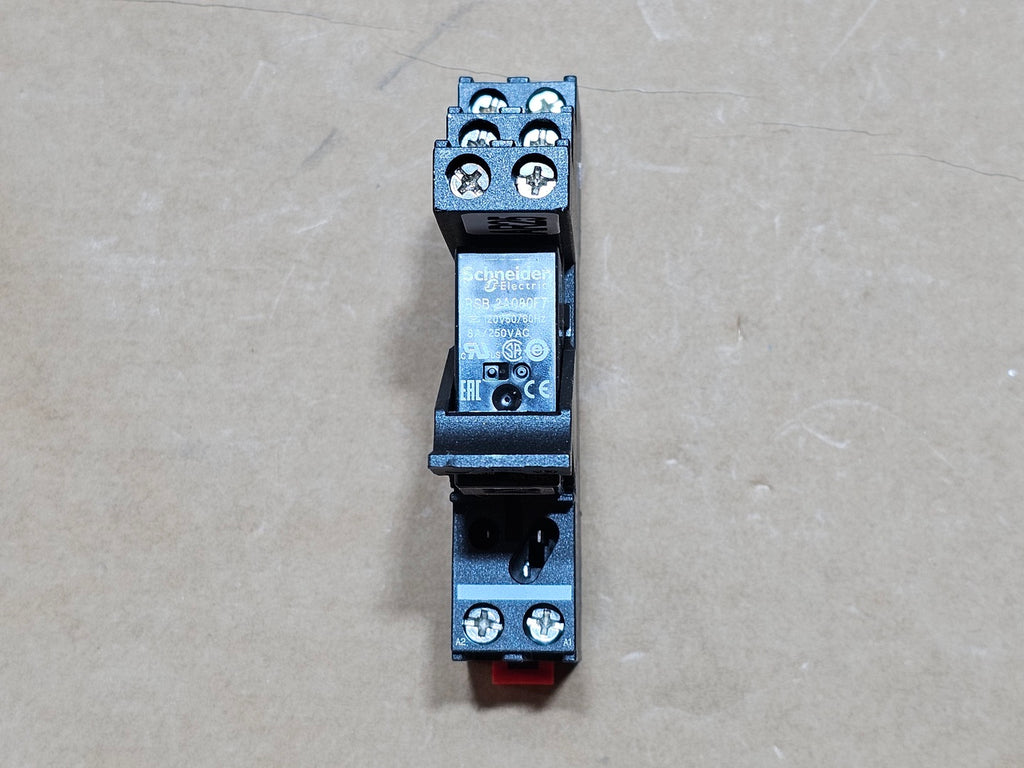 SCHNEIDER ELECTRIC 8 Amp, 120 Volt Harmony Electromechanical Relay RSB2A080F7 w/ Socket (Bag of 10)
