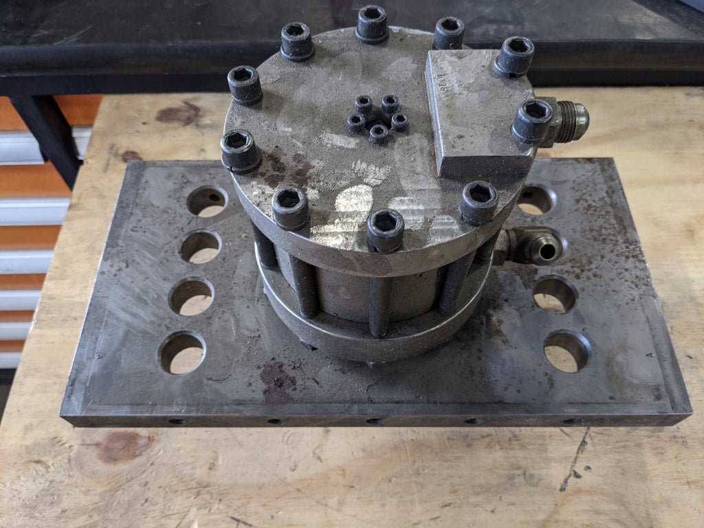 4-inch Hydralic Cylinder w/ 2-inch stroke w/ Custom Plate