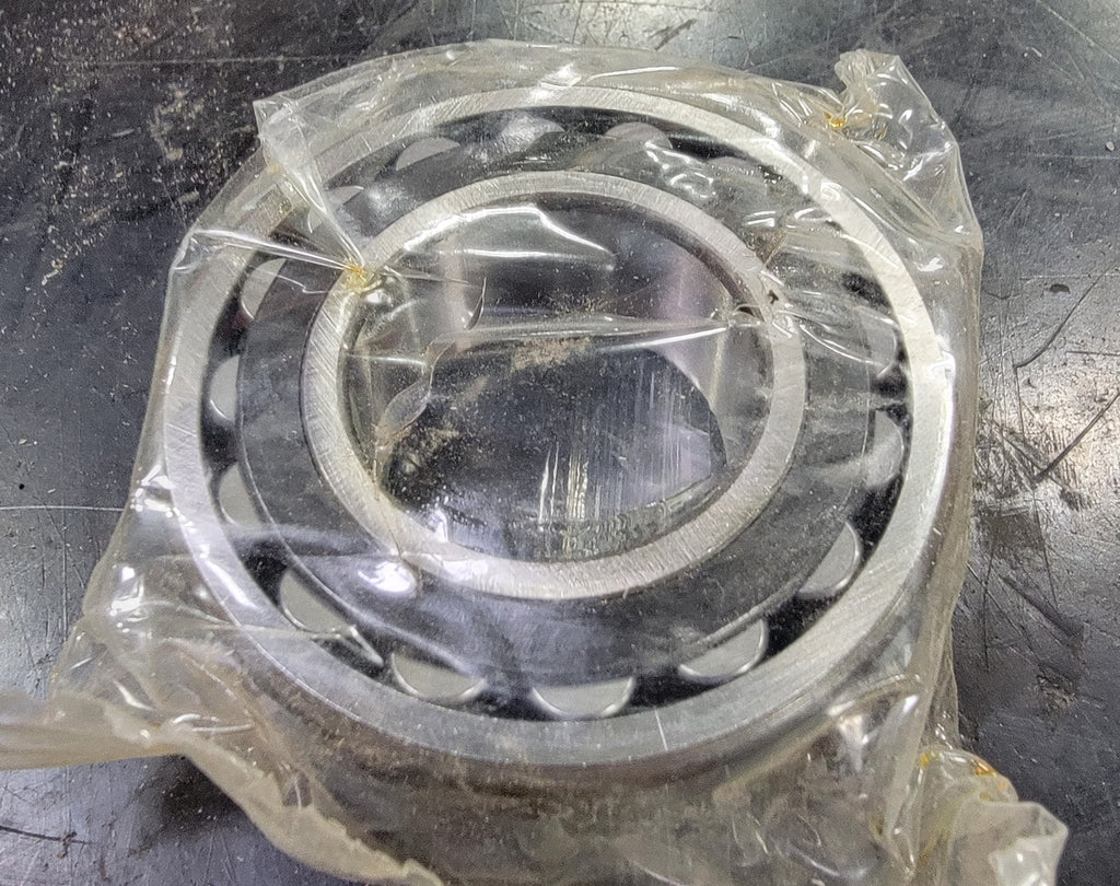 Tapered Roller Bearing No. 22207 EKJW33