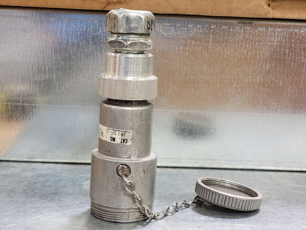 RUSSELLSTOLL 25 Amp 125V 2P3W FS/FD Female Connector Plug 3913U-1