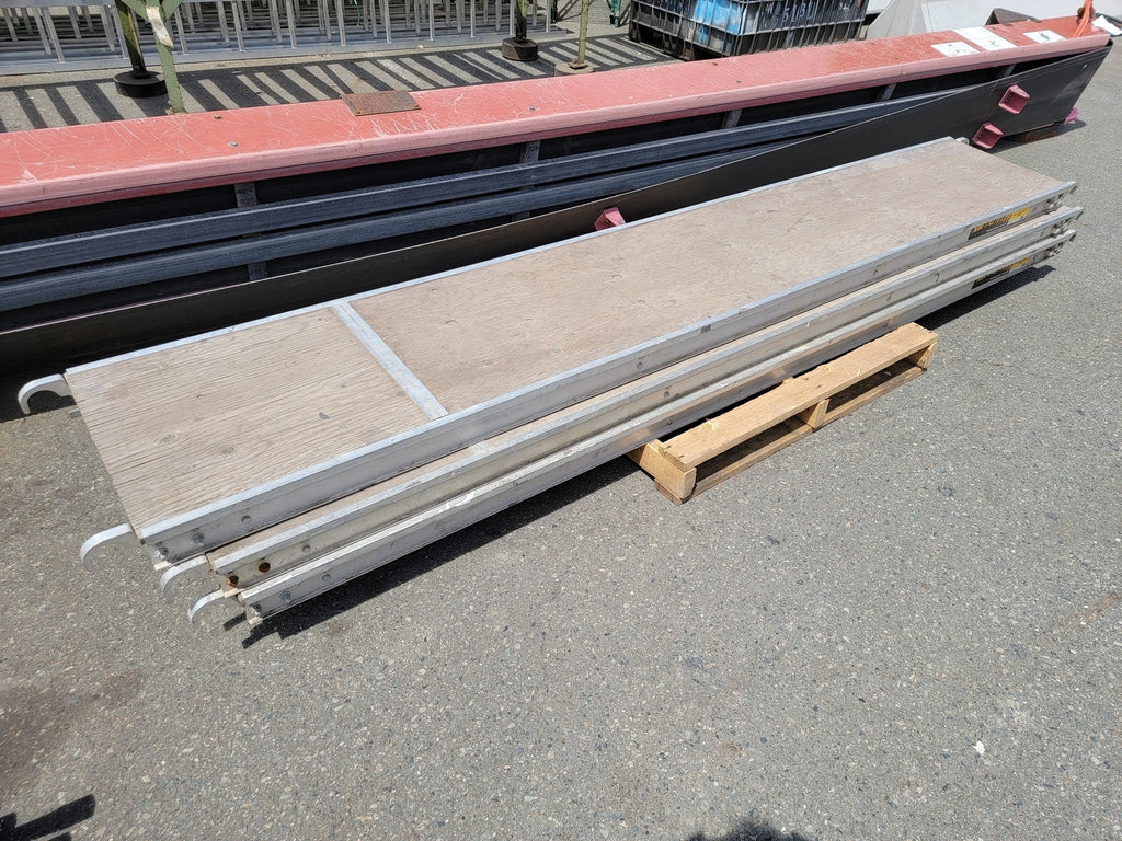 Aluminum Platform with Wood Deck Set No. MPP719