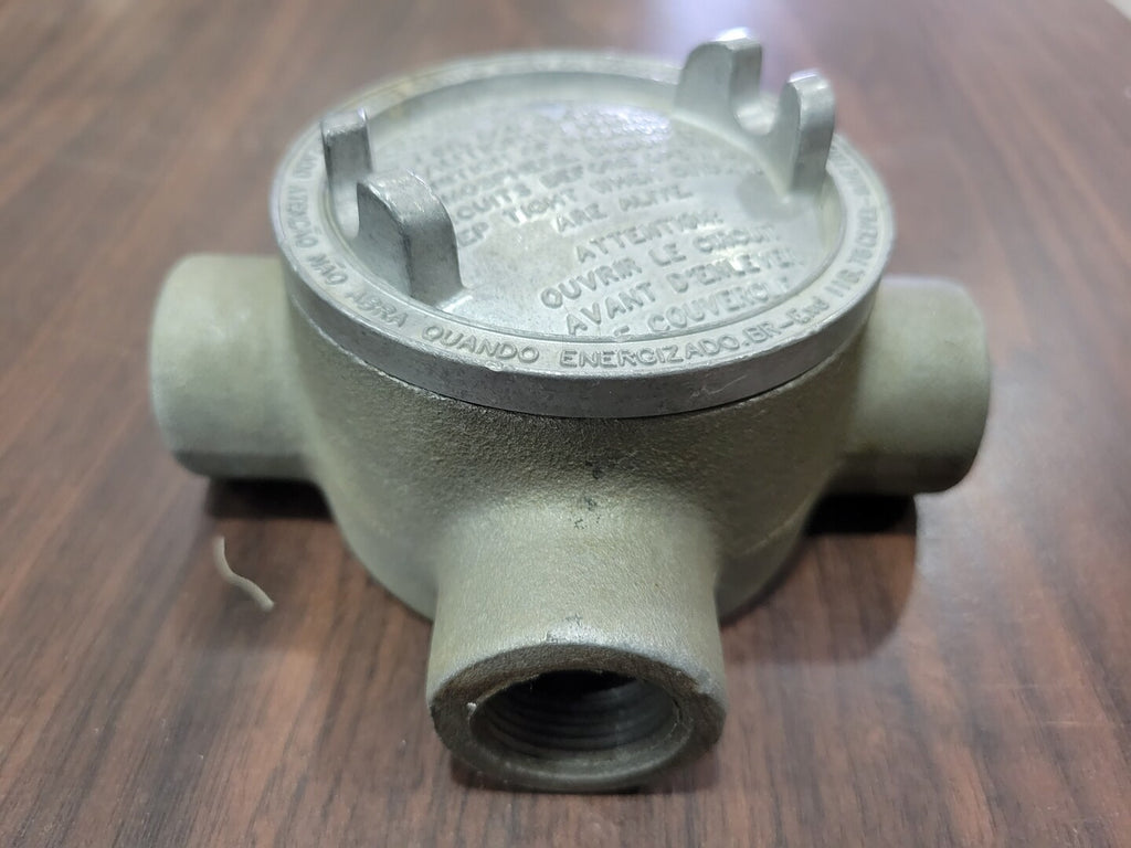CROUSE-HINDS 3/4" T Union Type Fixture Fixing Box GUAT26