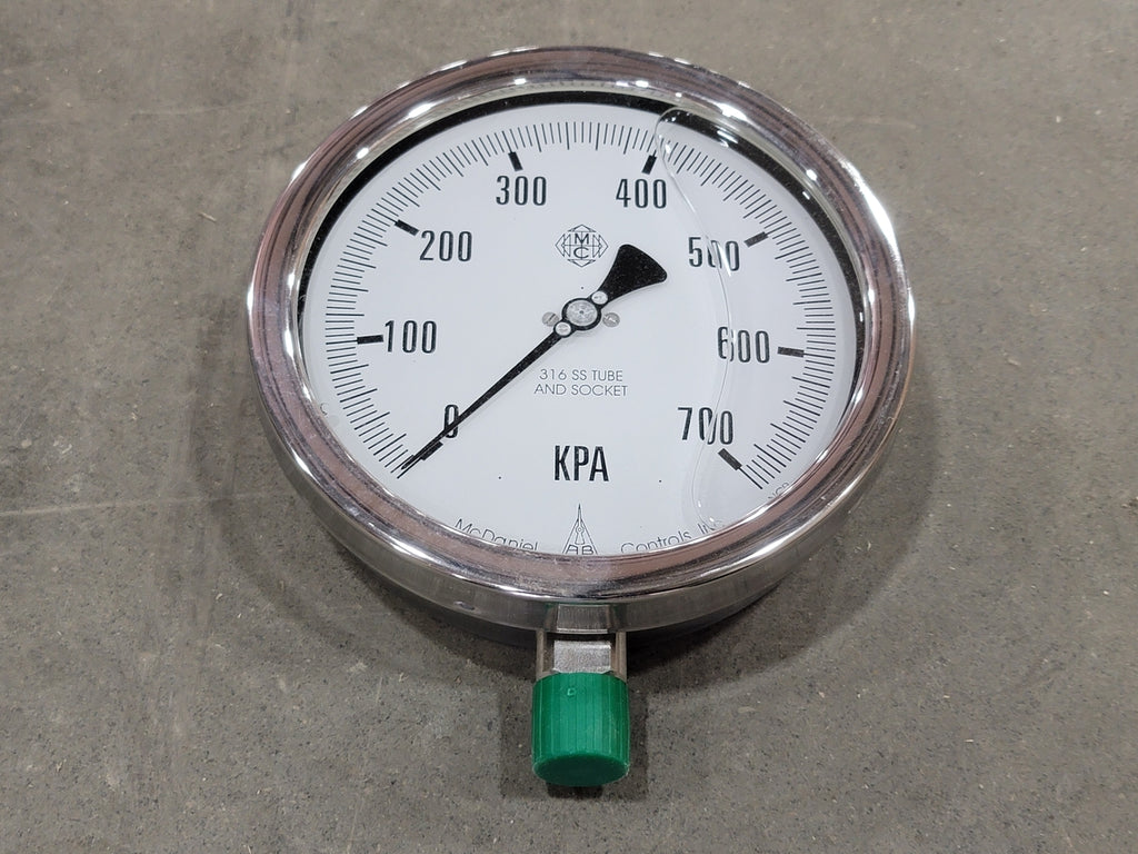 MCDANIEL 0-700 kPa Gauge 316 SS Tube and Socket