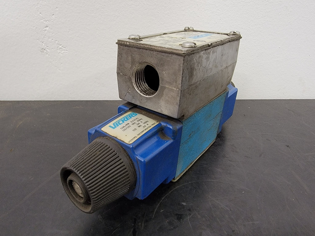 VICKERS 5000 psi Directional Control Valve DG4V-3-2C-M-W-B-40-S324 