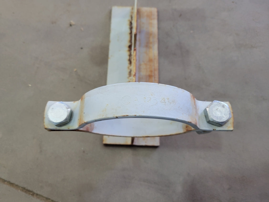 4", Anvil Pipe Clamp, Bolted